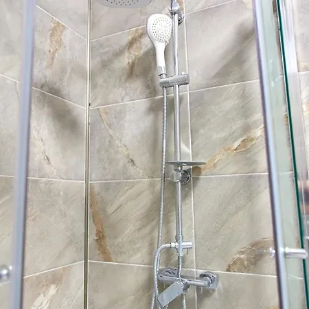 Malibu By Alz Năvodari