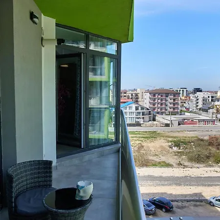 アパート Malibu By Alz