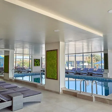 アパート Malibu By Alz